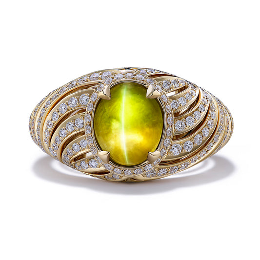 Cats Eye Chrysoberyl Ring with D Flawless Diamonds set in 18K Yellow Gold