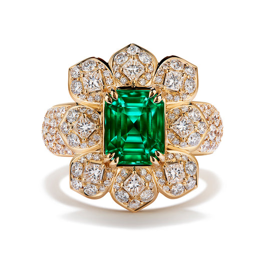 Vivid Green Emerald Ring with D Flawless Diamonds set in 18K Yellow Gold