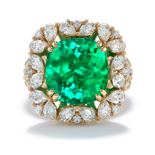 Muzo Colombian Emerald Ring with D Flawless Diamonds set in 18K Yellow Gold