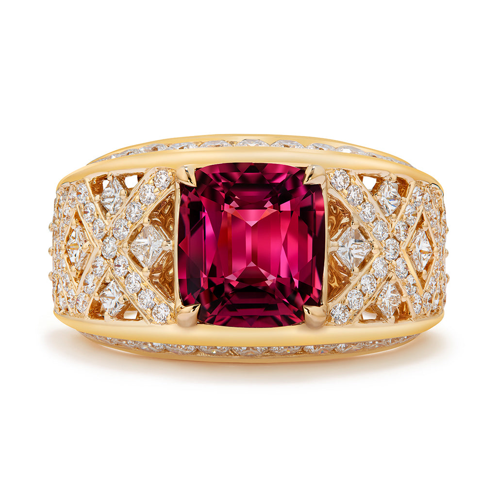 Burmese Noble Red Spinel Ring with D Flawless Diamonds set in 18K Yellow Gold