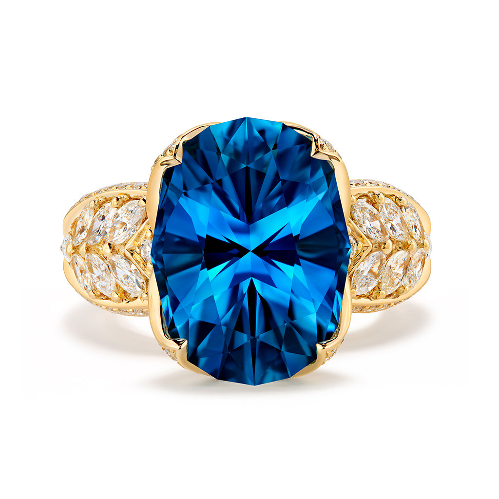 Brazilian Santa Maria Aquamarine Ring with D Flawless Diamonds set in 18K Yellow Gold