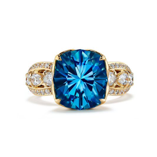 Brazilian Santa Maria Aquamarine Ring with D Flawless Diamonds set in 18K Yellow Gold