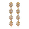 Bild in Galerie-Betrachter laden, D Flawless Diamond Earrings set in 18K Yellow Gold
