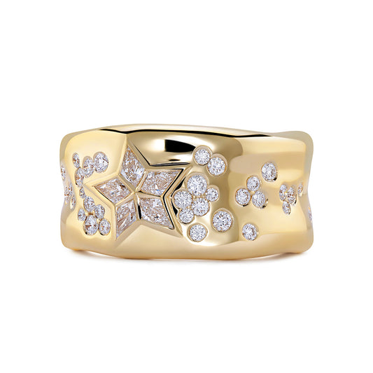 D Flawless Diamond Ring set in 18K Yellow Gold