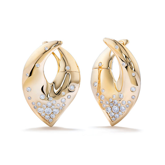 D Flawless Diamond Earrings set in 18K Yellow Gold