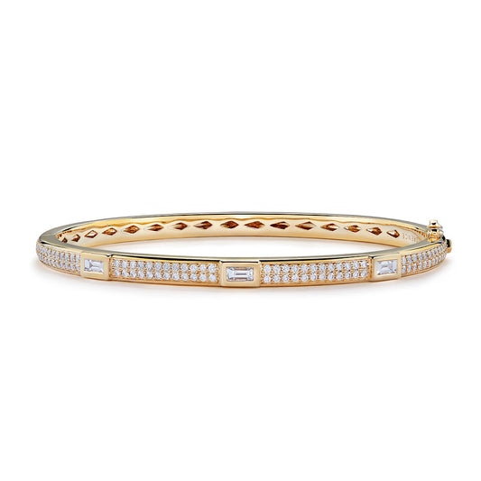 D Flawless Diamond Bangle set in 18K Yellow Gold