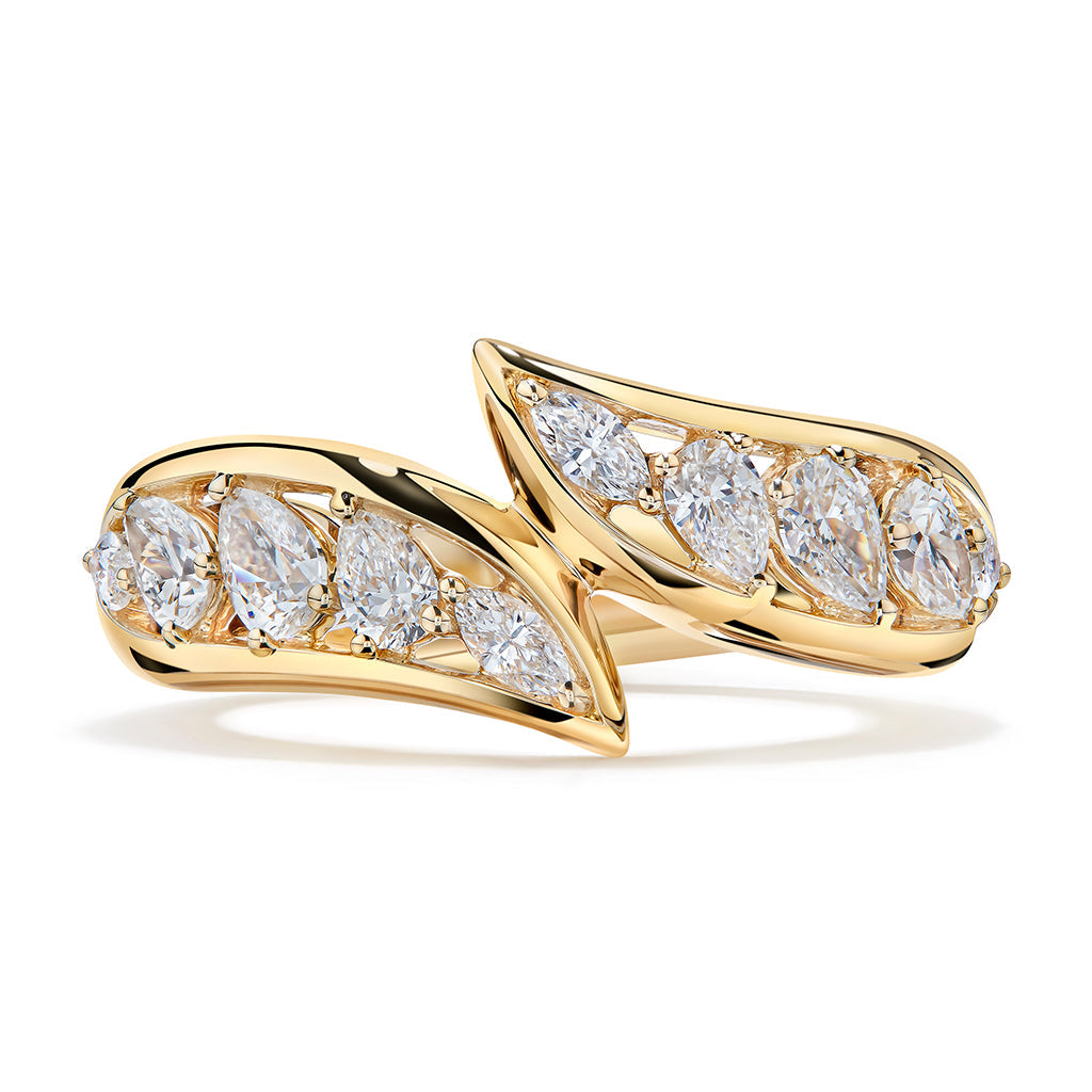 D Flawless Diamond Ring set in 18K Yellow Gold